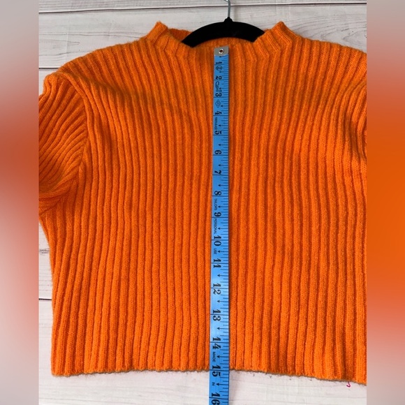 SHEIN Curve Ribbed Knit Cropped Sweater – OXL – Orange with Feather Cuffs🔥🔥🔥 - Picture 9 of 10